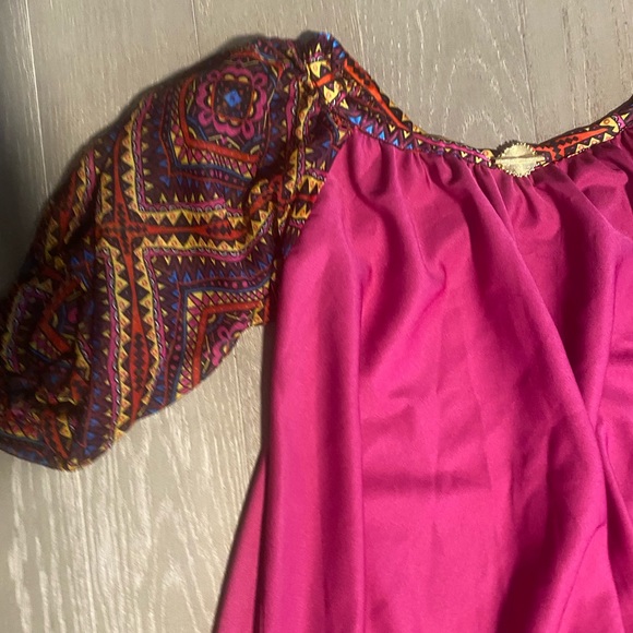 Brand new dark pink African Style ready to wear to any special occasion. - Picture 4 of 7